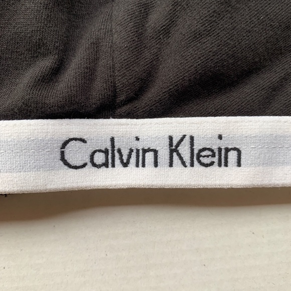 NWOT Calvin Klein Triangle Bralette in Black- Size S - Picture 6 of 8